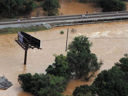 Veterans Memorial Highway - Looking Towards City